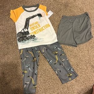 Carter’s PJ set